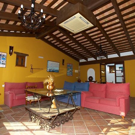 Hotel Enrique Calvillo El Bosque Bagian luar foto
