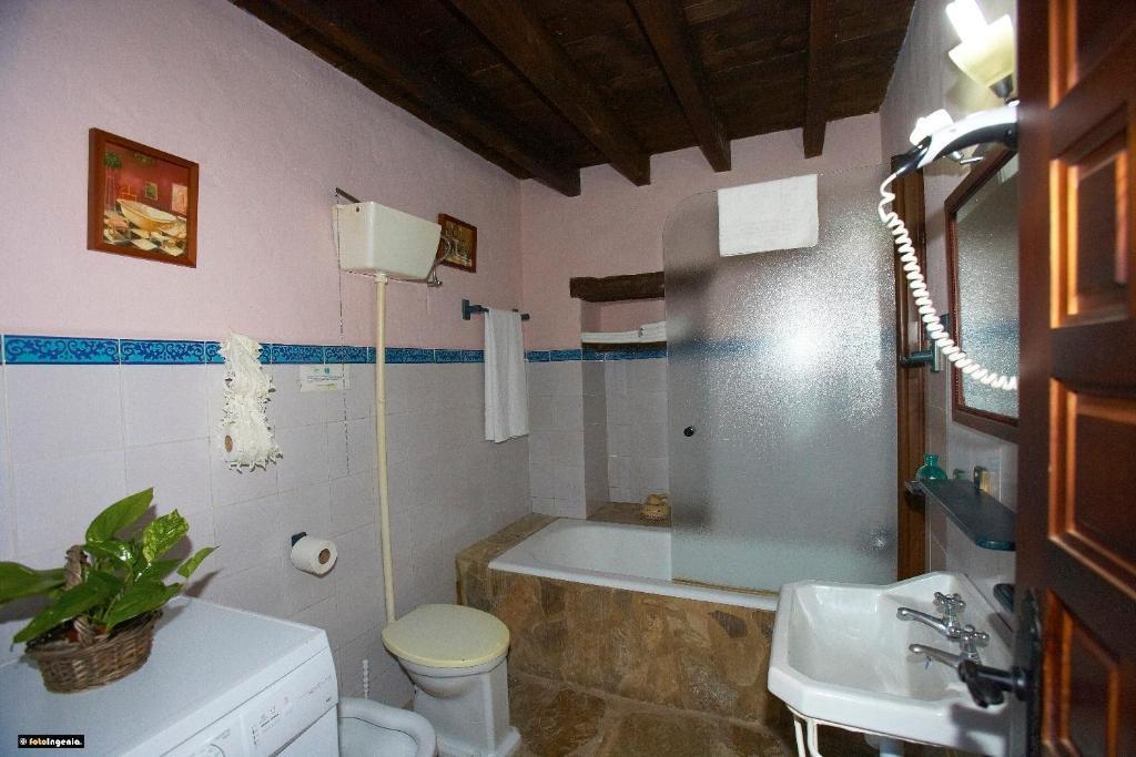 Hotel Enrique Calvillo El Bosque Ruang foto